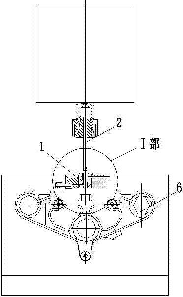 Novel cutting liquid cooling device for lower yoke plate drilling