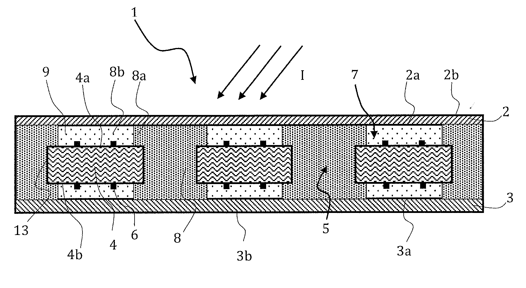 Photovoltaic module comprising a localised spectral conversion element and production process