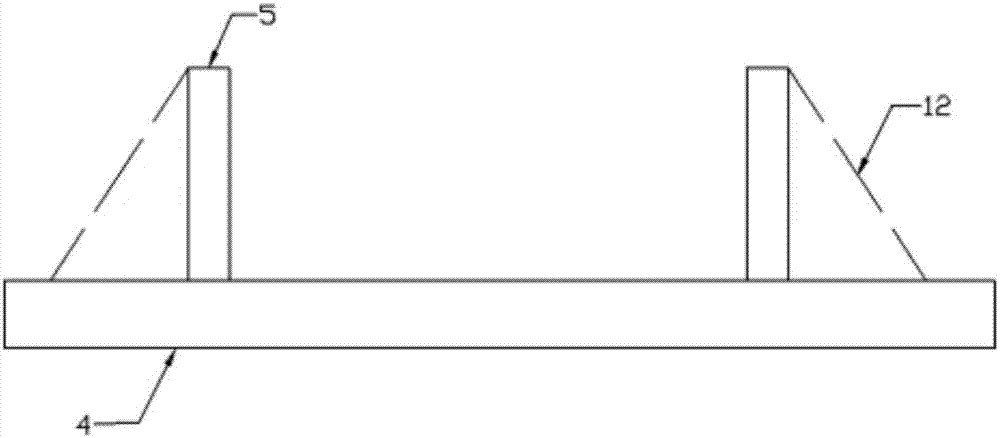 Test device for determining life of steel wire under coupling effect of corrosion and fatigue, and method thereof