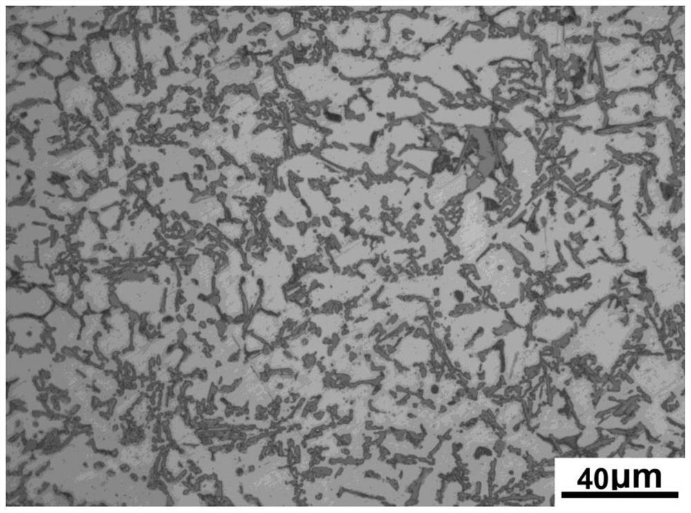 A kind of cast aluminum alloy with high thermal conductivity, high strength and low Si and preparation method thereof