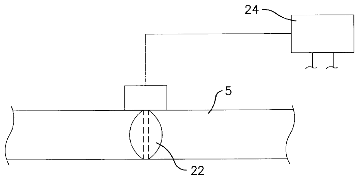 Method of regulating the vacuum level in a milking apparatus, and a milking apparatus