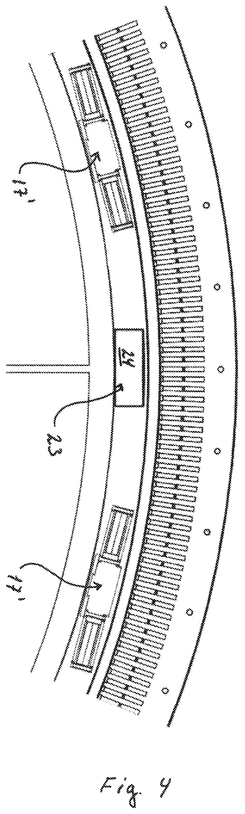 Synchronous superconductive rotary machine having a slidable pole assembly and methods thereof