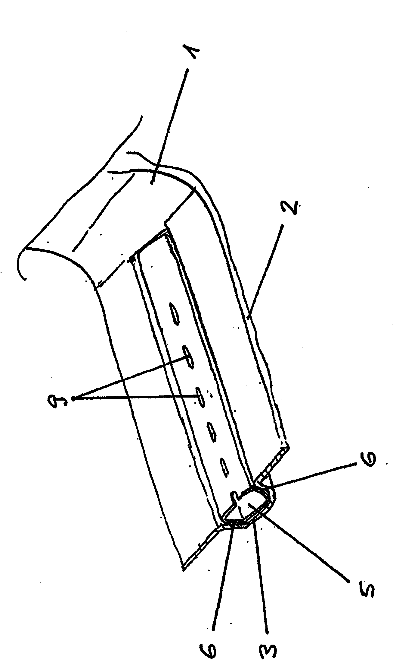 Dishwasher with integrated spray channels