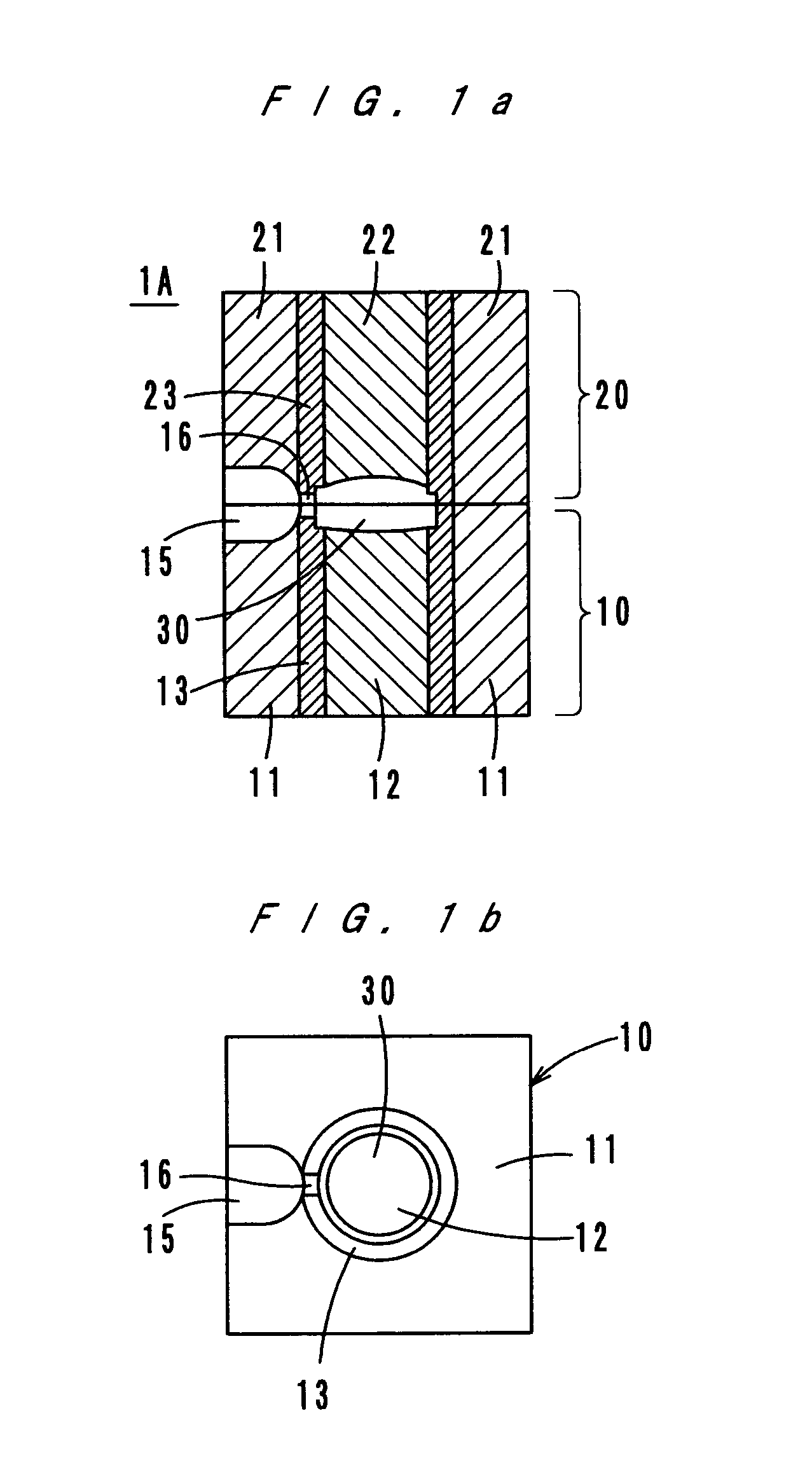 Cold runner injection mold having an insulated gate