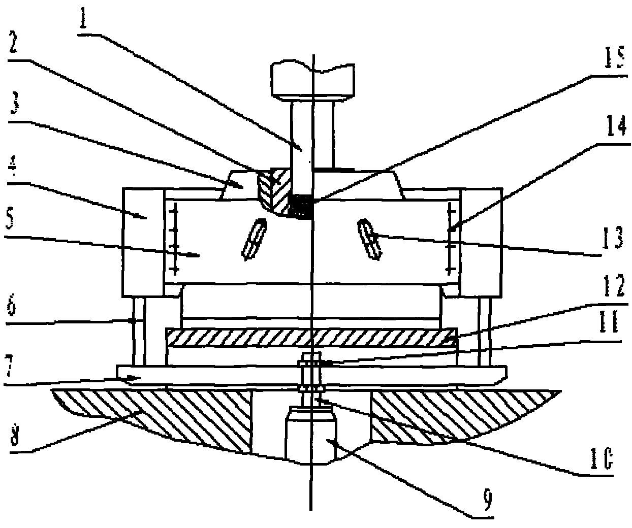 Liquid forging device of multisection mold surface for universal oil hydraulic press