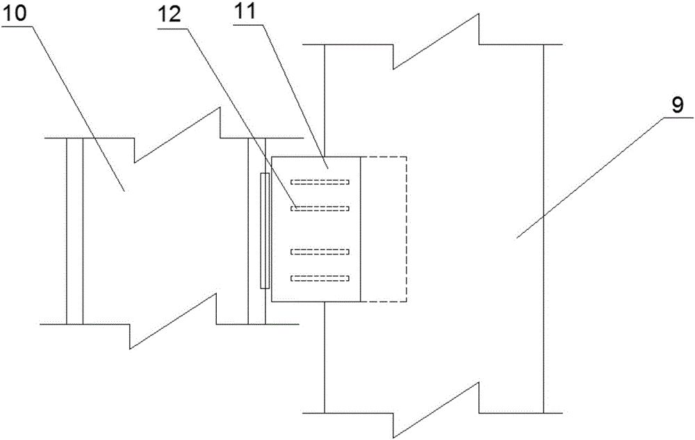 Gap filling automatic connection system