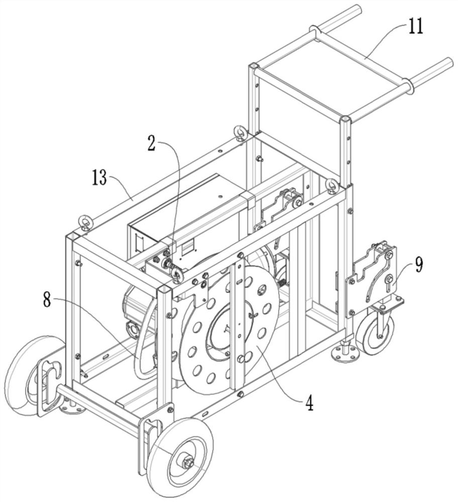 Material traction machine