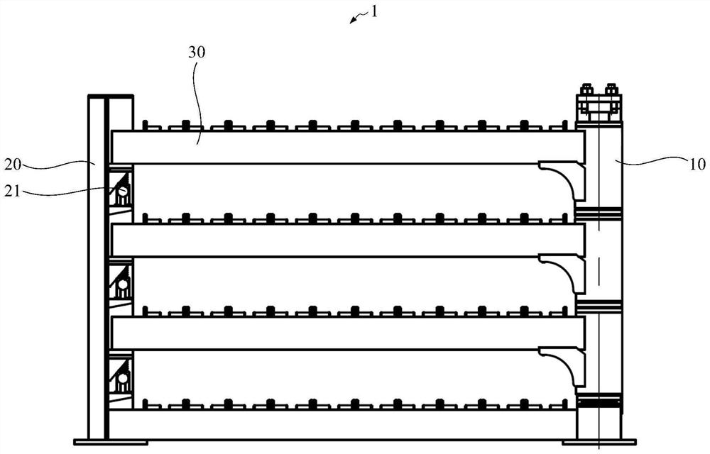 Steel rail support and steel rail transport vehicle