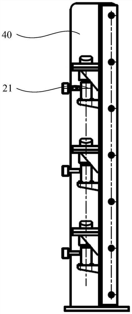 Steel rail support and steel rail transport vehicle