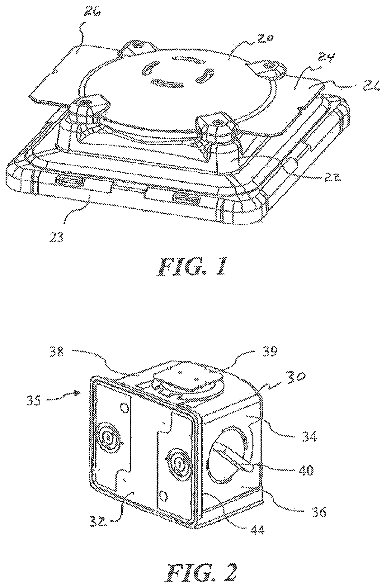 Substrate container with enhanced containment