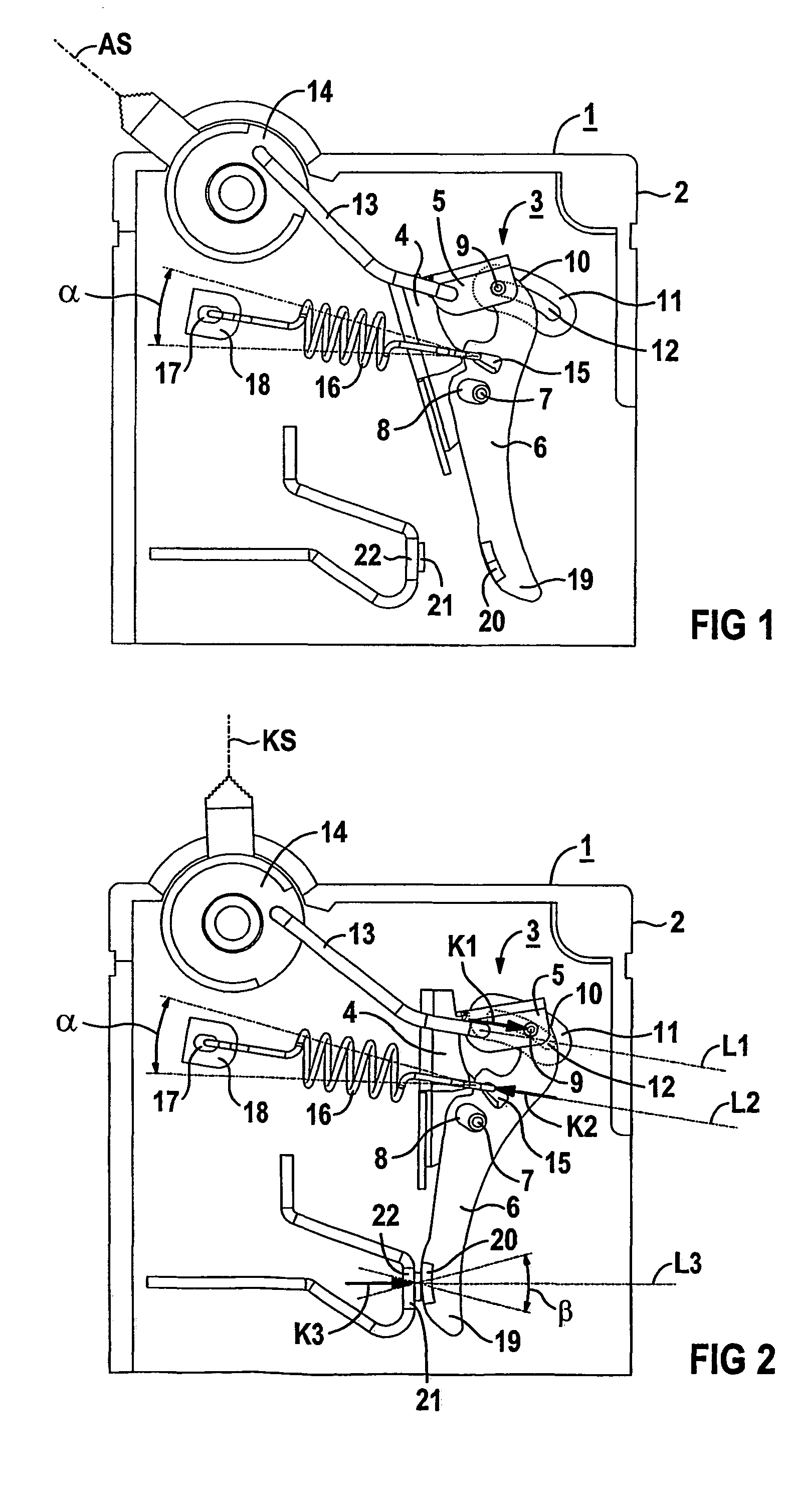 Switching device comprising a breaker mechanism