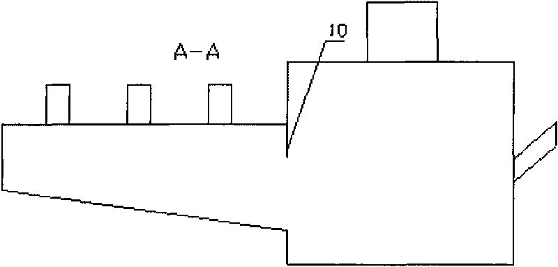 Method and device for extracting iron from melted reduced nickel slag