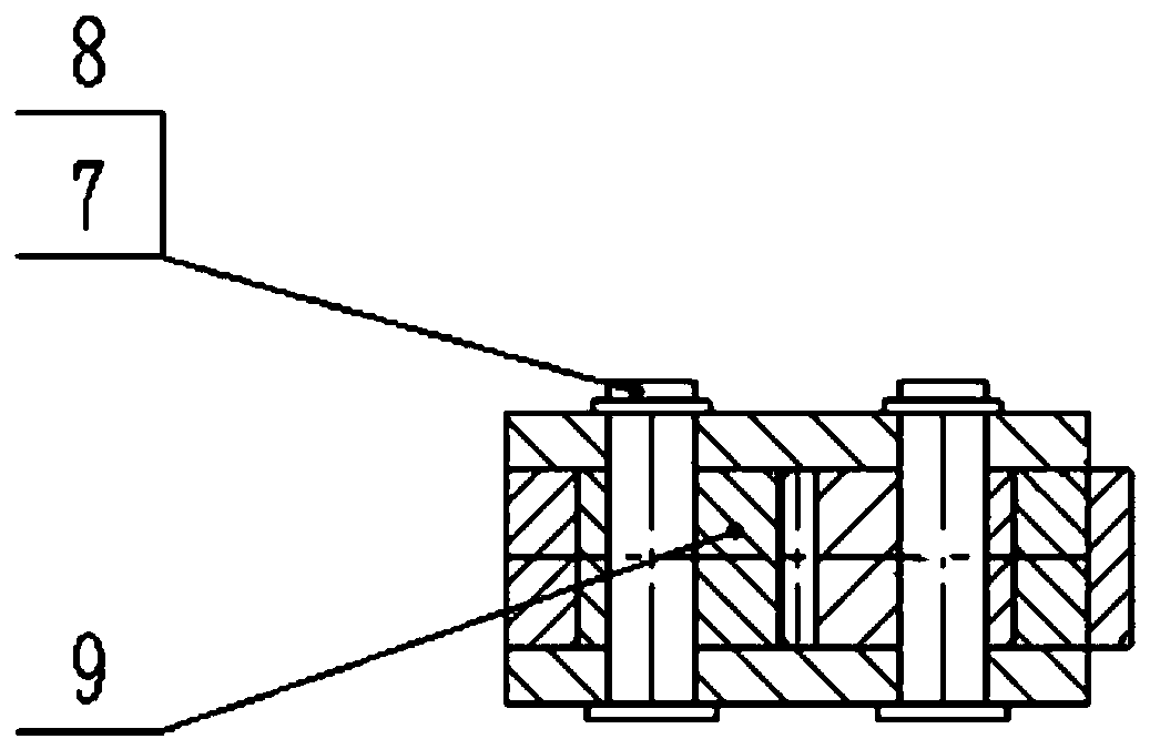 Roll paper conveying and cutting device and method