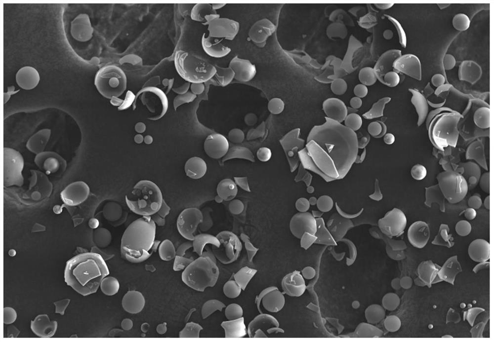 A kind of composite hollow microsphere and its preparation method and application