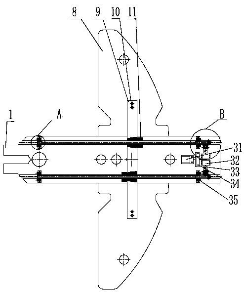 Crank balance adjusting device based on gravity