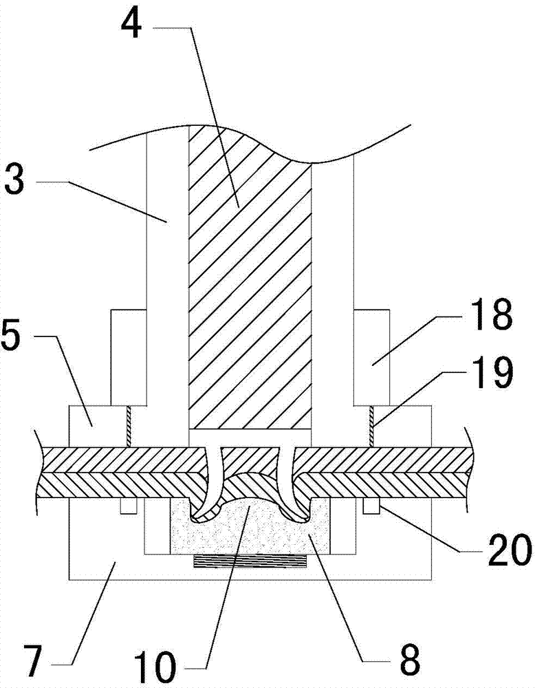 Handheld type self-puncture riveting machine