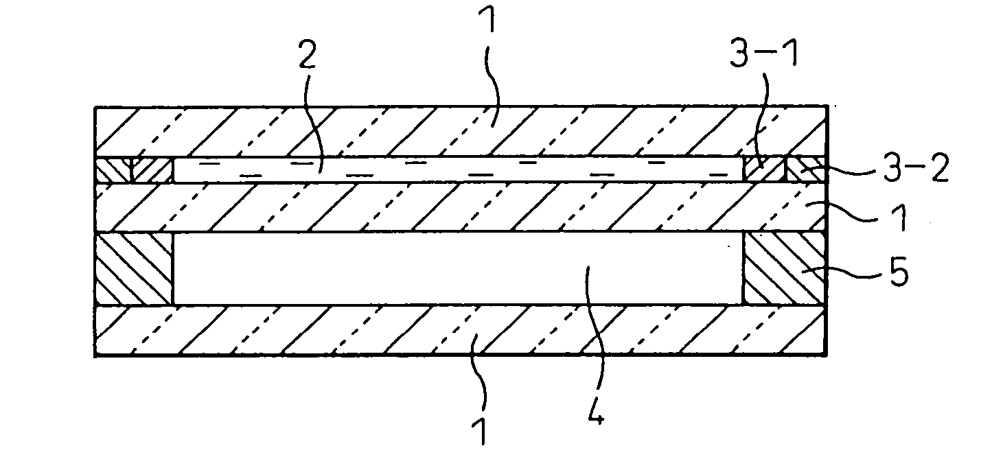 Laminate-controlling light autonomously and window using the same