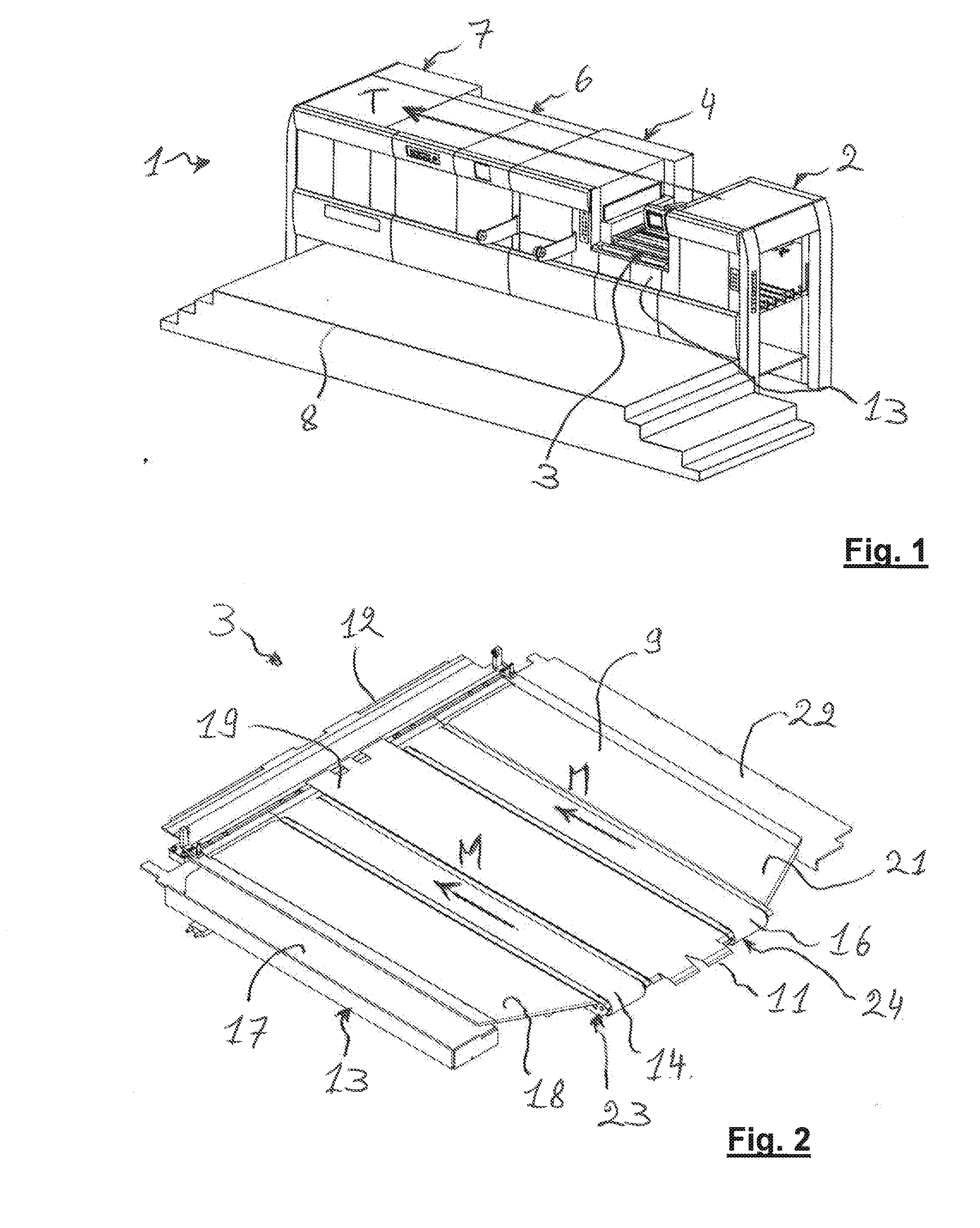 Machine for processing elements in sheet form, including a feed board fitted with conveying means