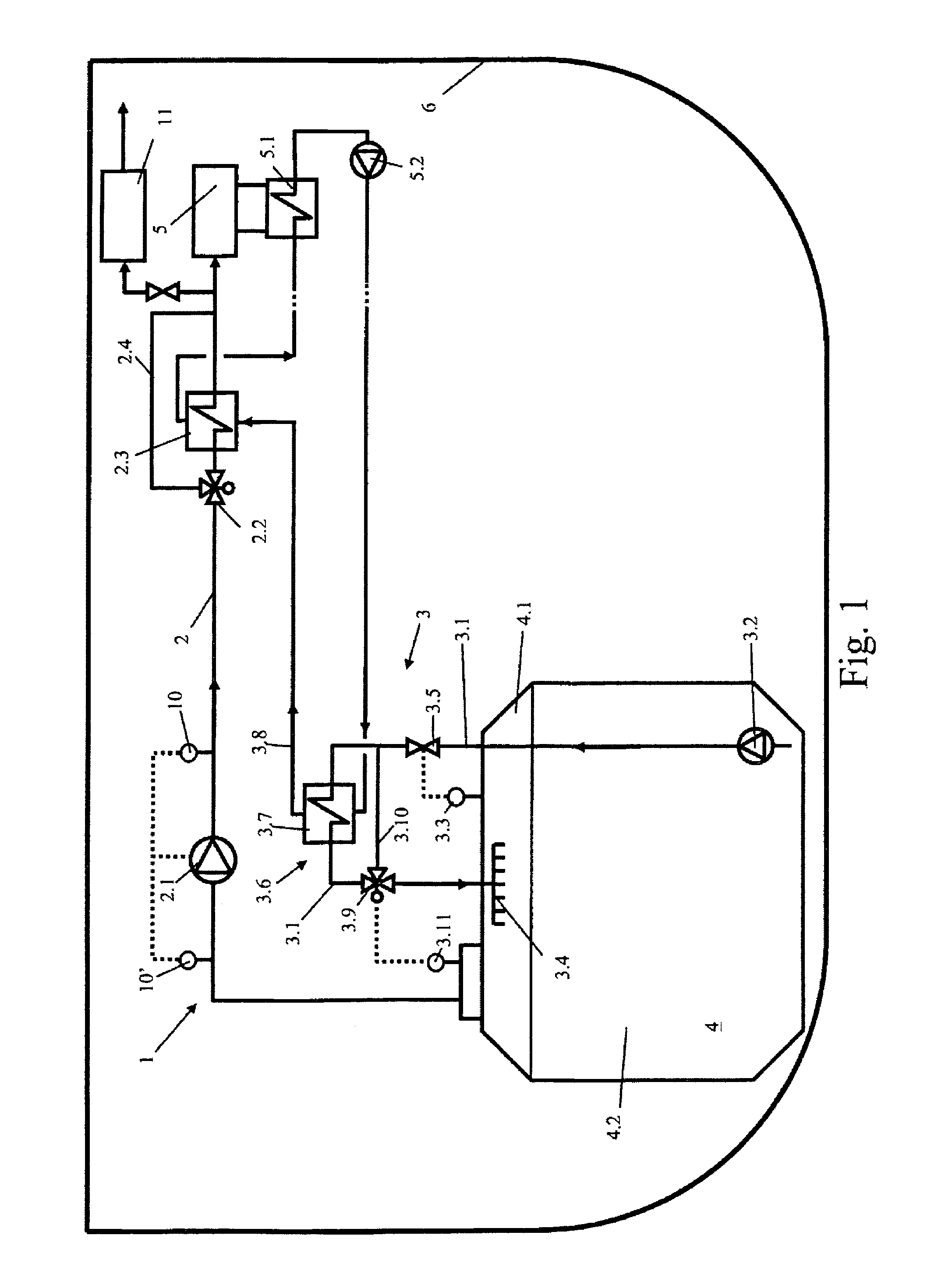 Gas supply arrangement of a marine vessel and method of providing gas in a marine vessel