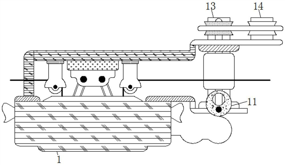 Enameled wire lubricating liquid coating device with automatic lubricating liquid adding and uniform winding functions