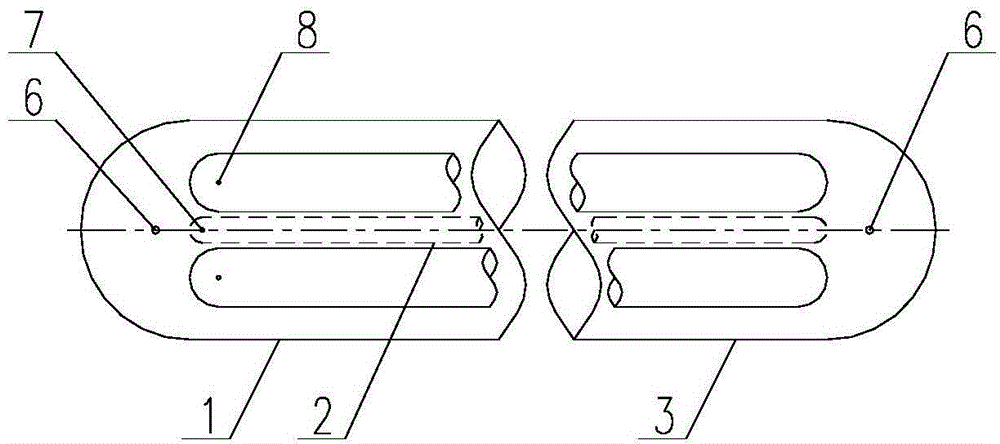 Flexible floating breakwater and containing device thereof