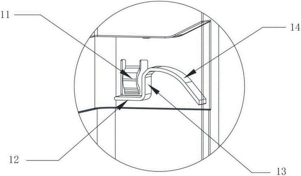 Refrigerator and ice machine assembly thereof