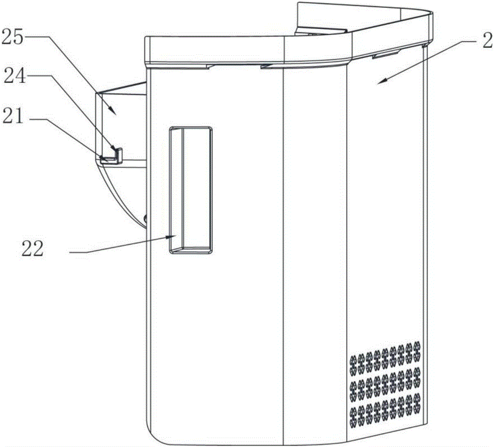 Refrigerator and ice machine assembly thereof