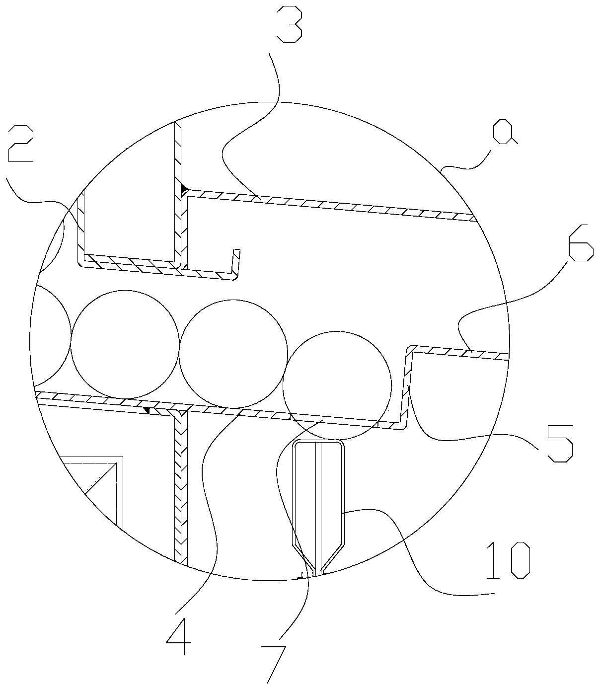 Self-feed feeding device