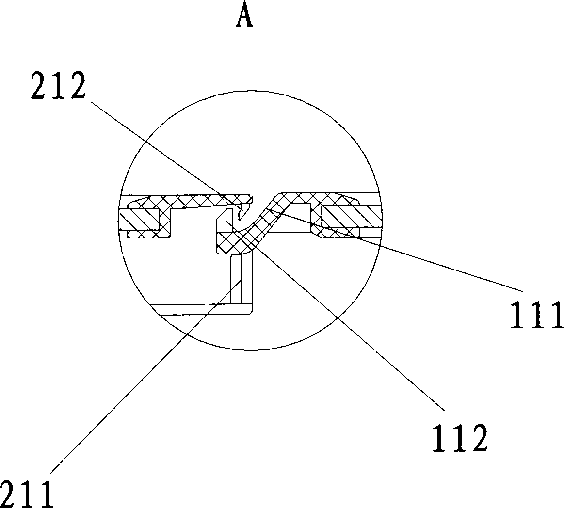 Foldable shelf structure used for refrigeration equipment and refrigerator