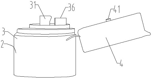 Self-sealing soy sauce bottle