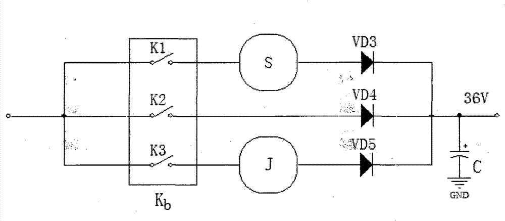 Low-cost hydrogen production method by water electrolysis capable of occurring over a wide power supply voltage range