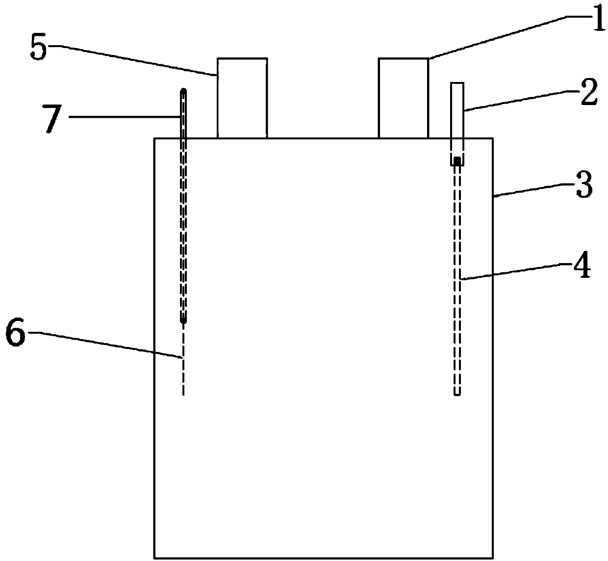 Three-electrode lithium ion battery and manufacturing method thereof