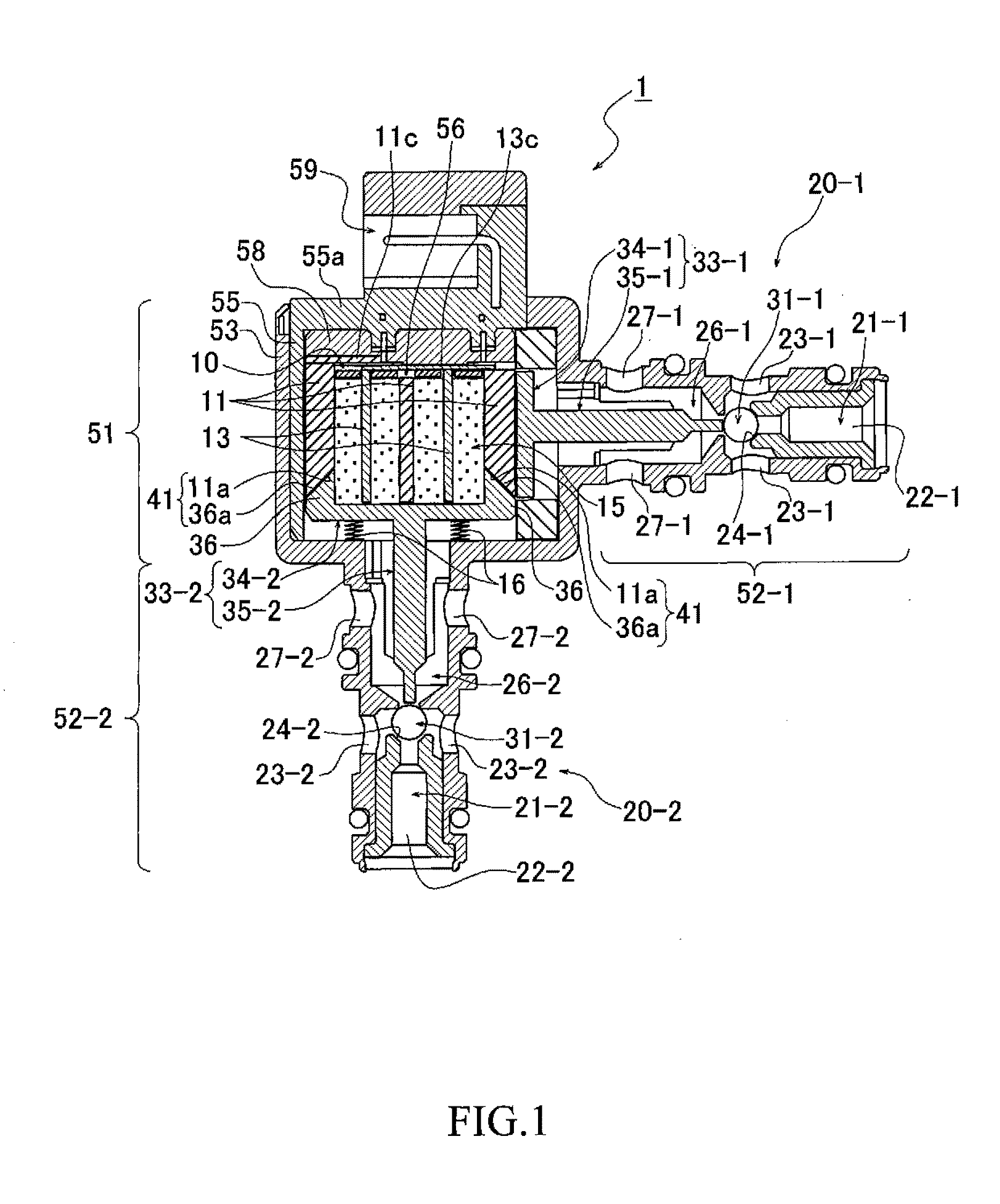 Valve device and failure detector of hydraulic circuit