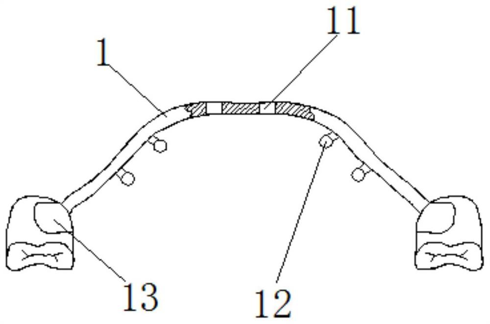 Force application device and method based on invisible correction of tooth extraction case