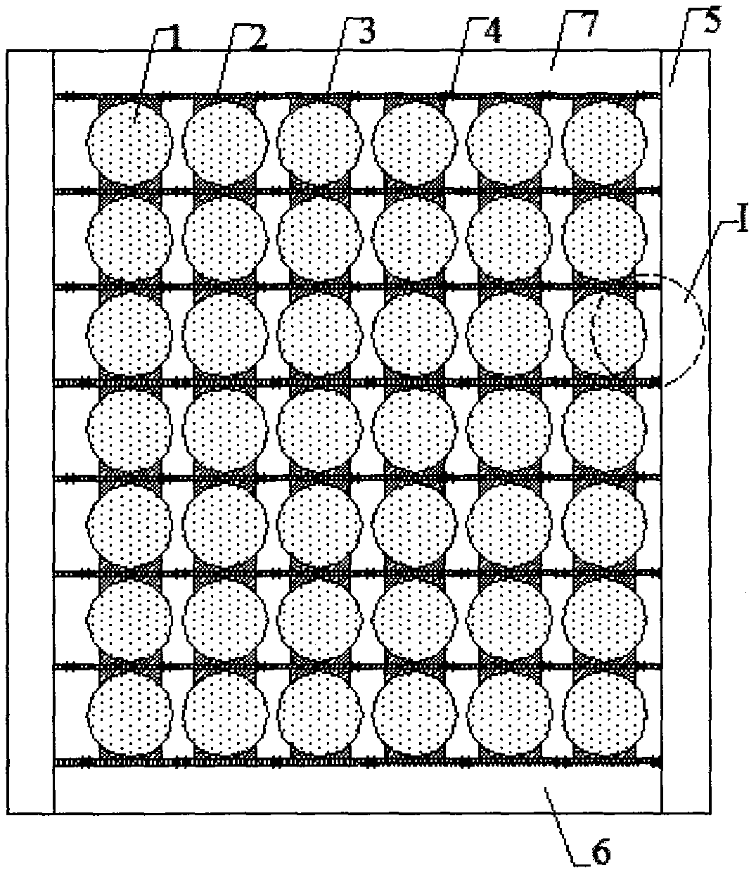 Mixed-flow temperature-uniform cylindrical battery pack