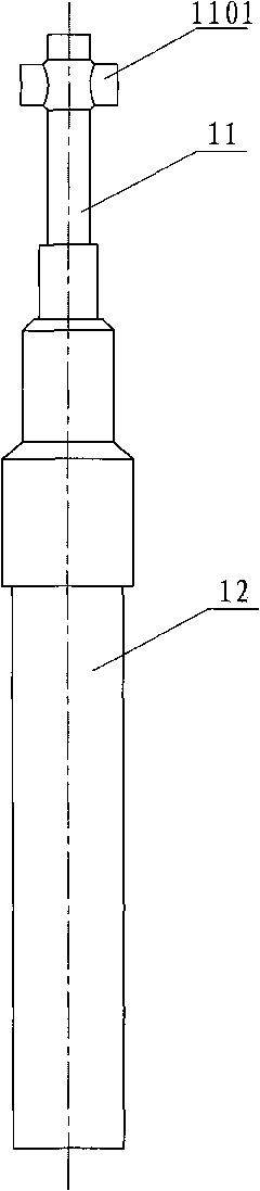 Ground line device of power transmission line tower and hitching device thereof