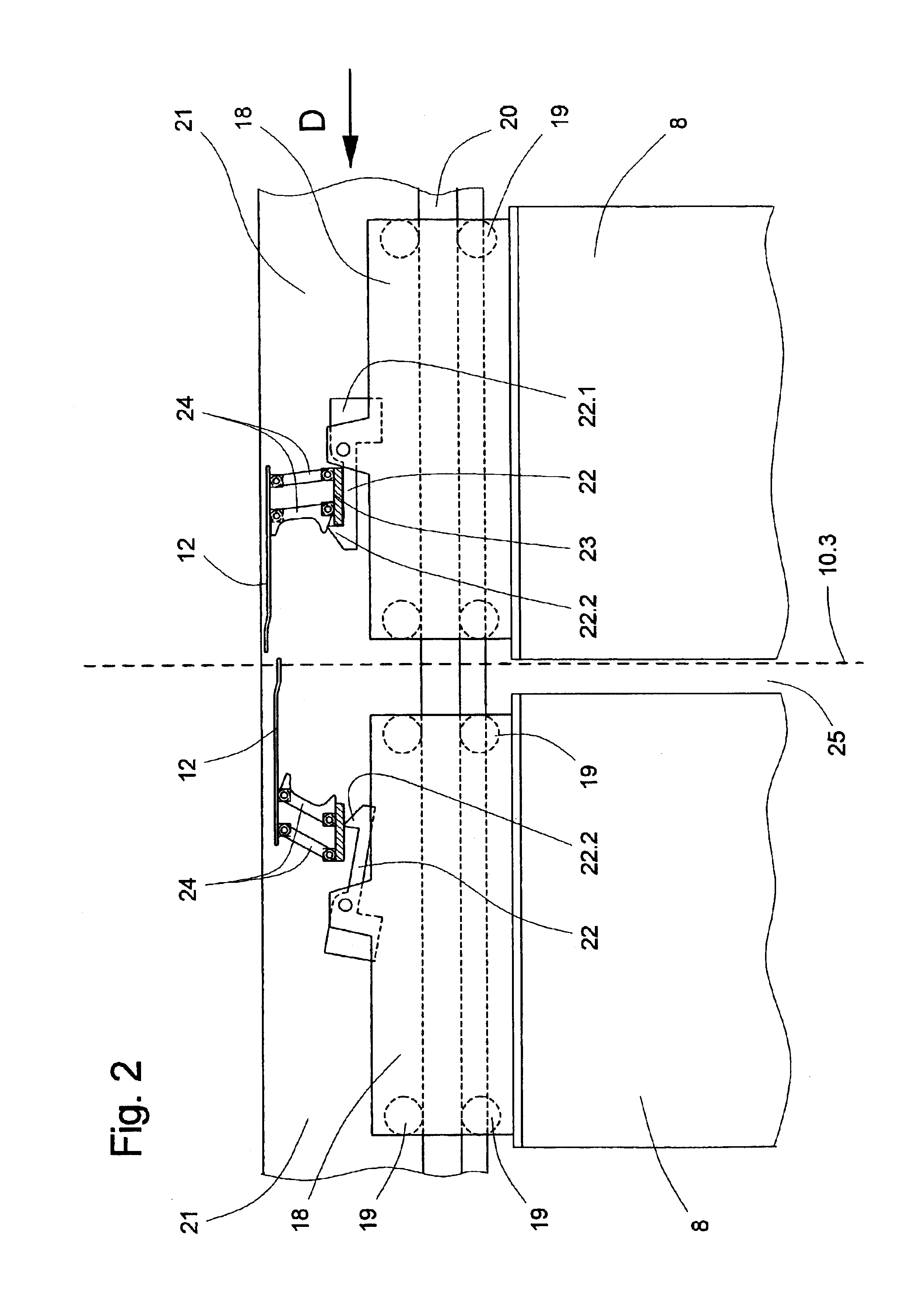 Method of contactlessly monitoring elevator shaft doors