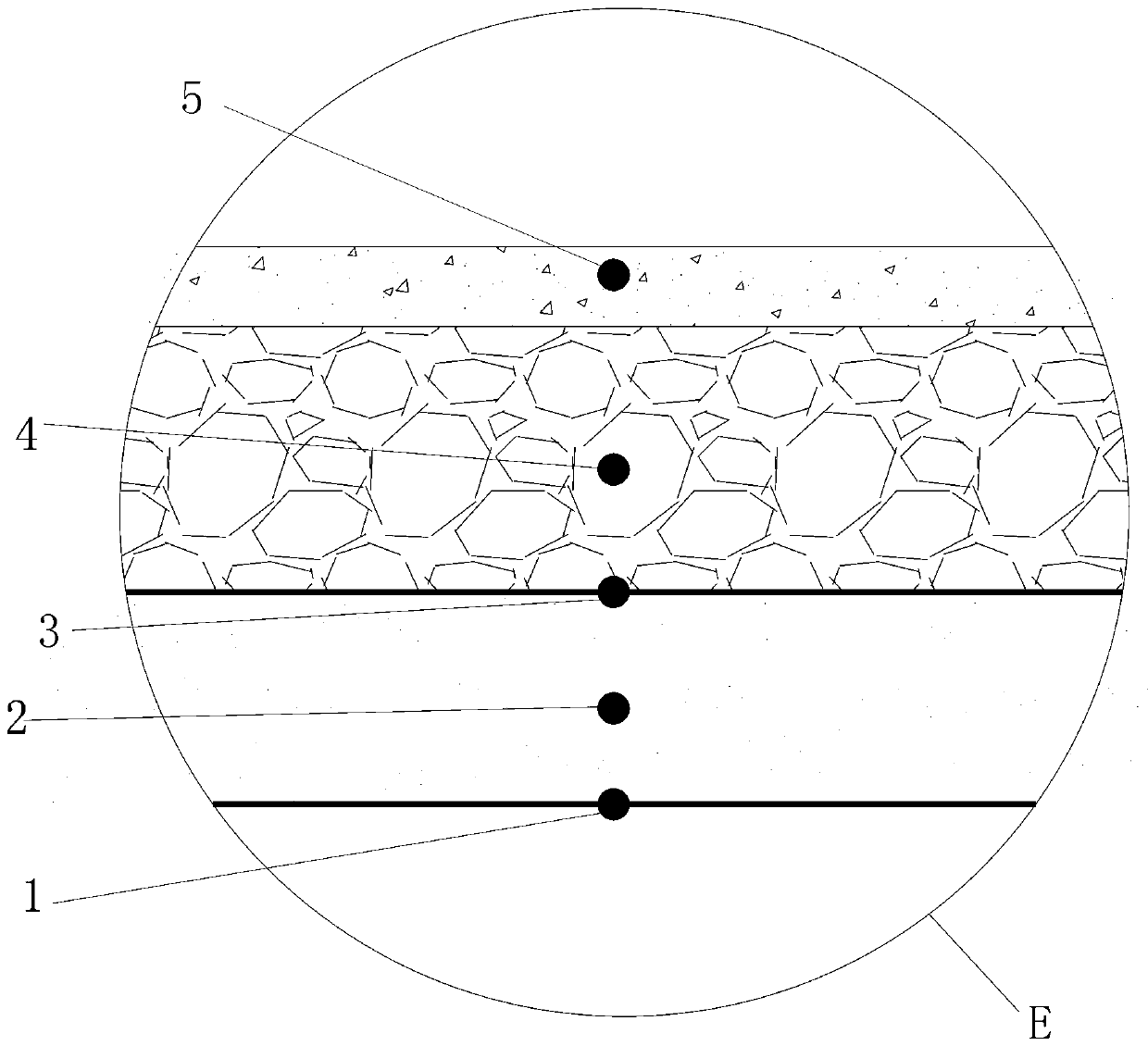 Water passing box culvert on soft soil foundation and construction method of water passing box culvert