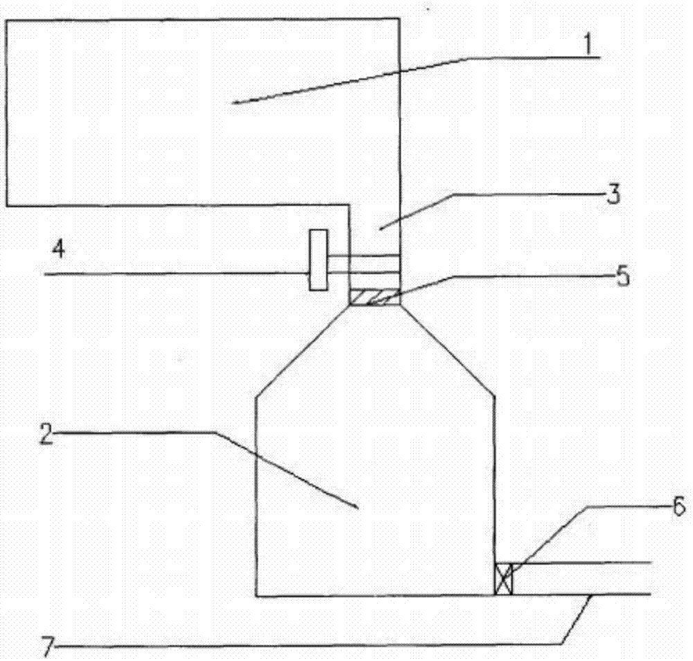 Spraying water recycling device for water-curtain spray booth