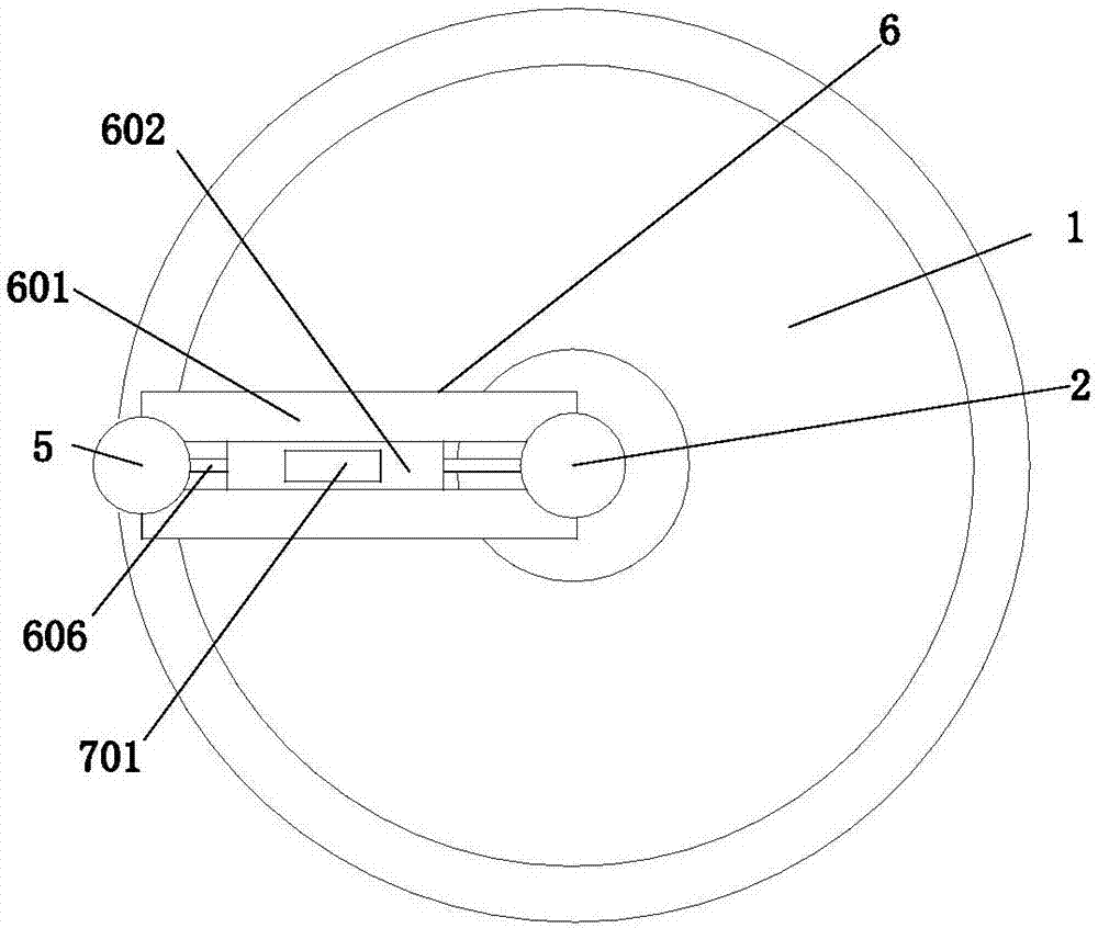 Mobile lifting device of disk bale plucker