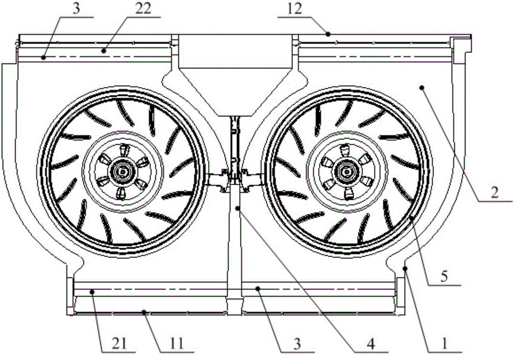 Air conditioner and air outlet structure thereof