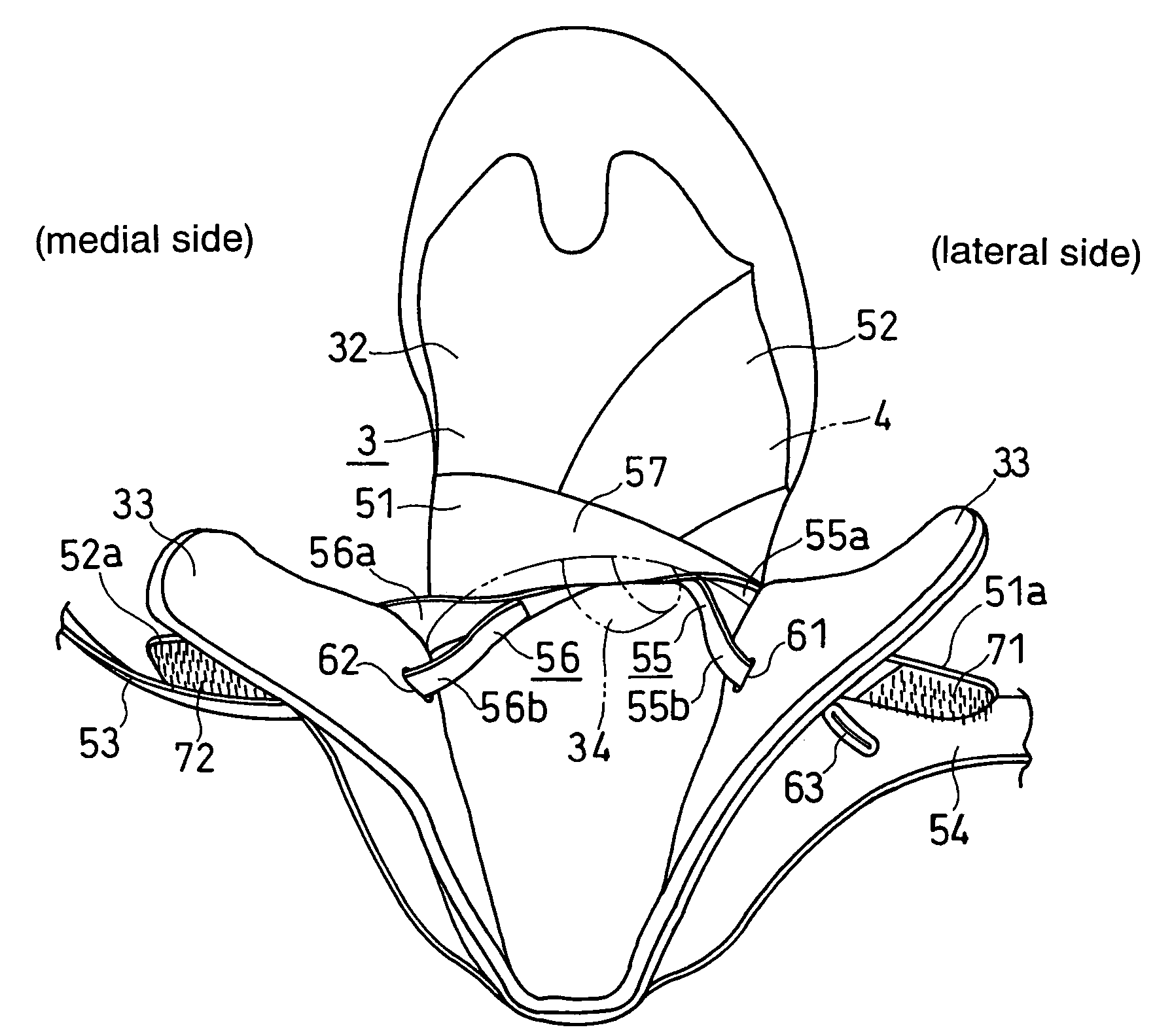 Shoe that fits to a foot with belts