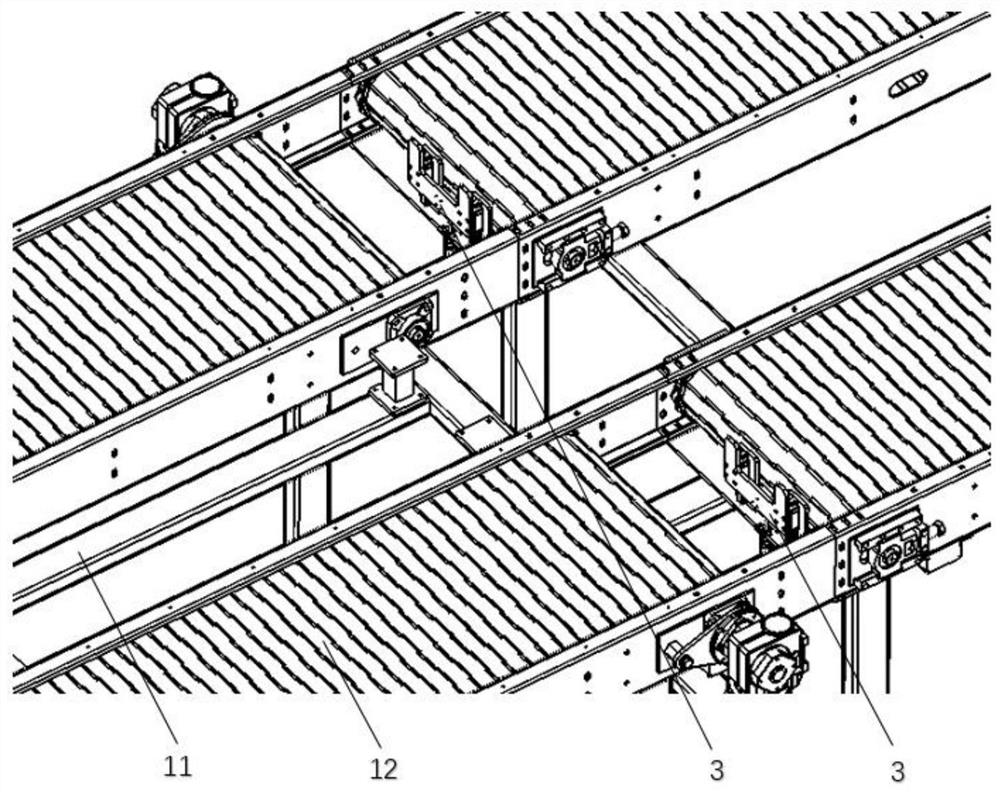 Automatic cutting device compatible with various hinge door stop plates