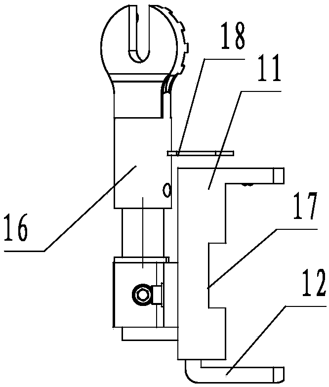 Overhead power transmission line wire jumper hooking cable clamp semi-automatic replacement method