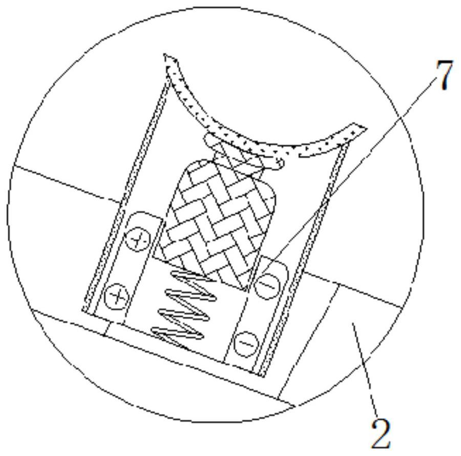 Device capable of guaranteeing brightness of solar street lamp in rainy days based on capacitance sensing