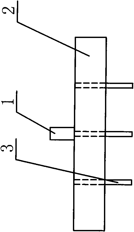 Device and method for measuring thickness of covering slag and liquid level fluctuation of molten steel