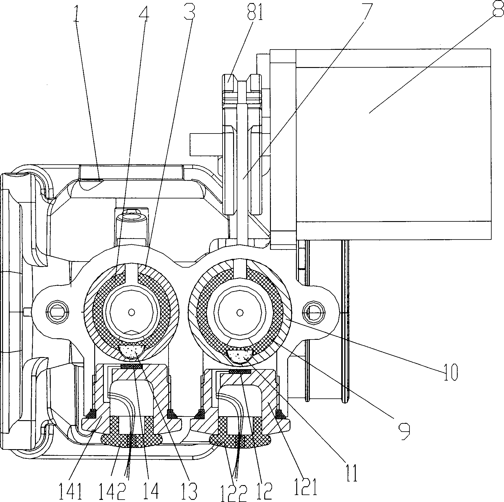 Manual-control driving and sensing precision fine-tuning intelligent oil feeder