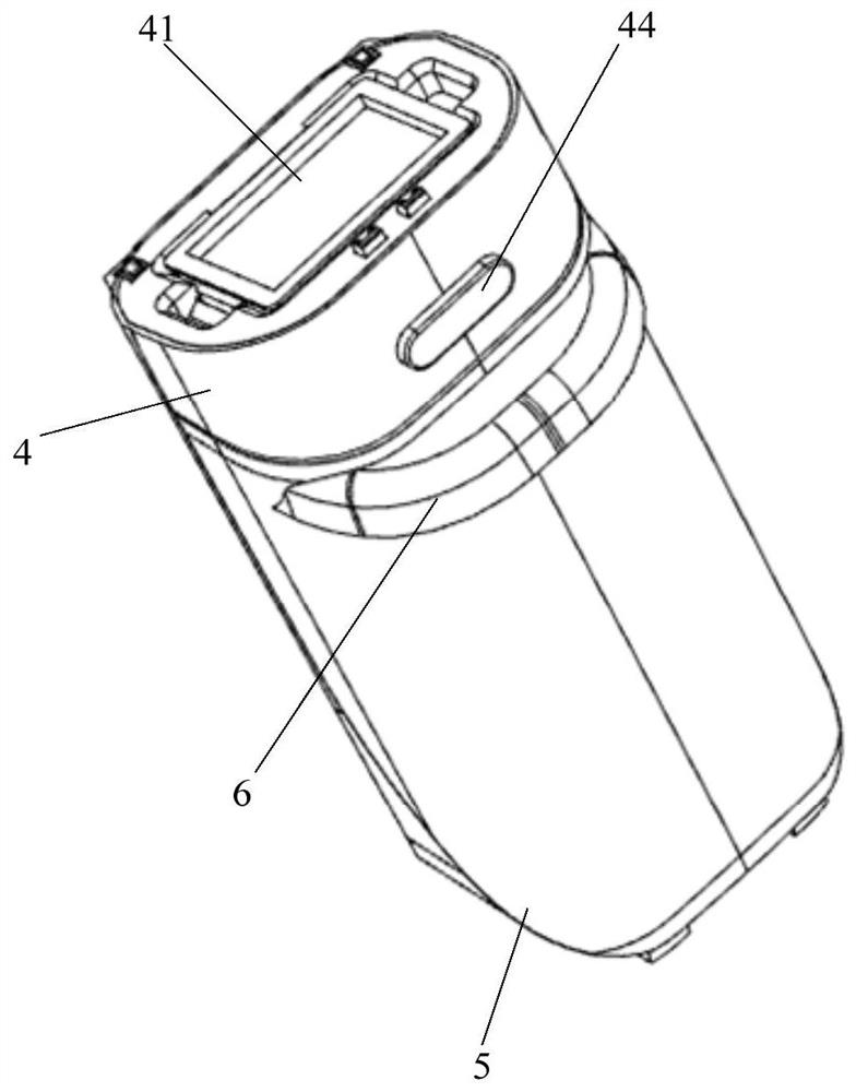 Recycling container and cleaning equipment