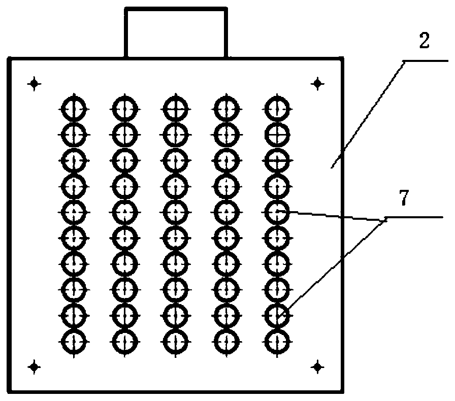 Fiber preheating device for pultrusion of composite material products and pultrusion preheating method thereof