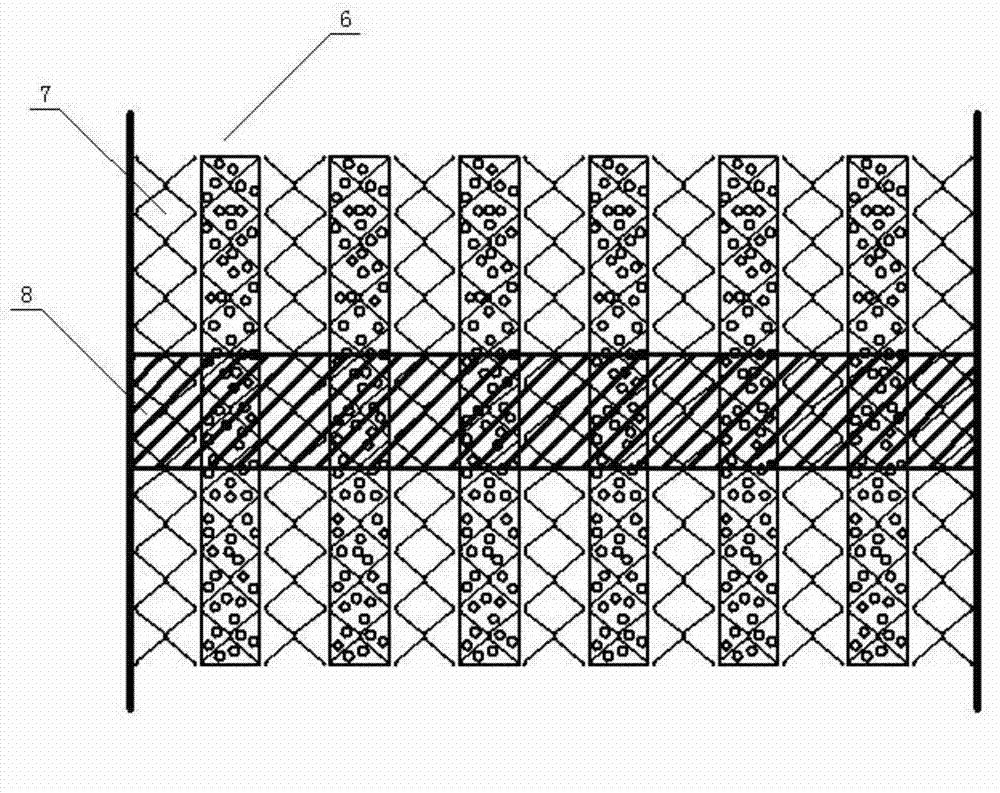 Catalytic distillation filler with alternative flow structure